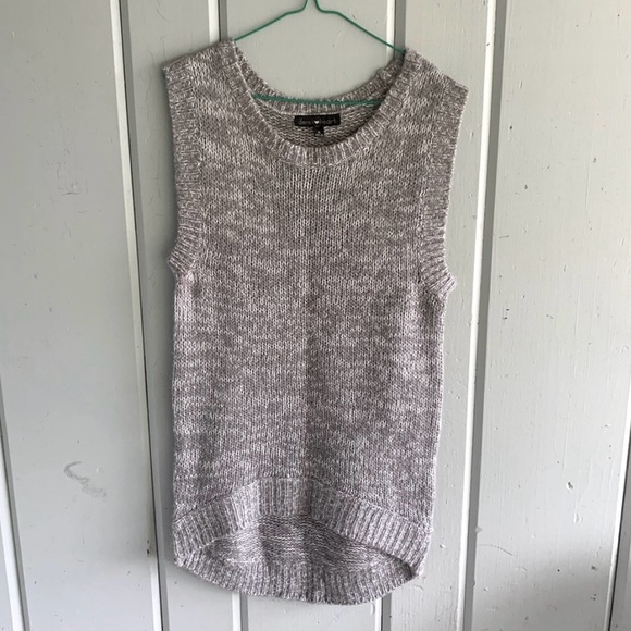 Gray Pullover Soft Knit Sleeveless Career Sweater - Picture 2 of 5